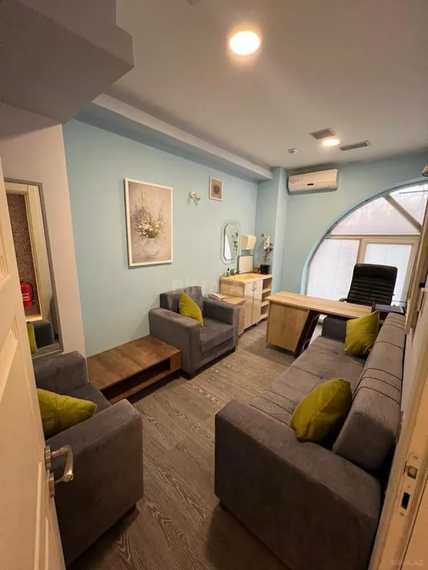 Satılır obyekt 500 m²