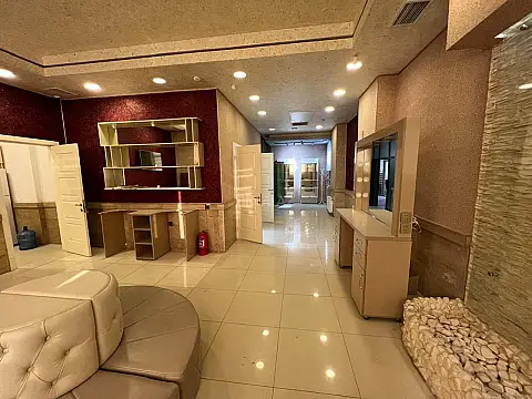 Satılır obyekt 500 m²