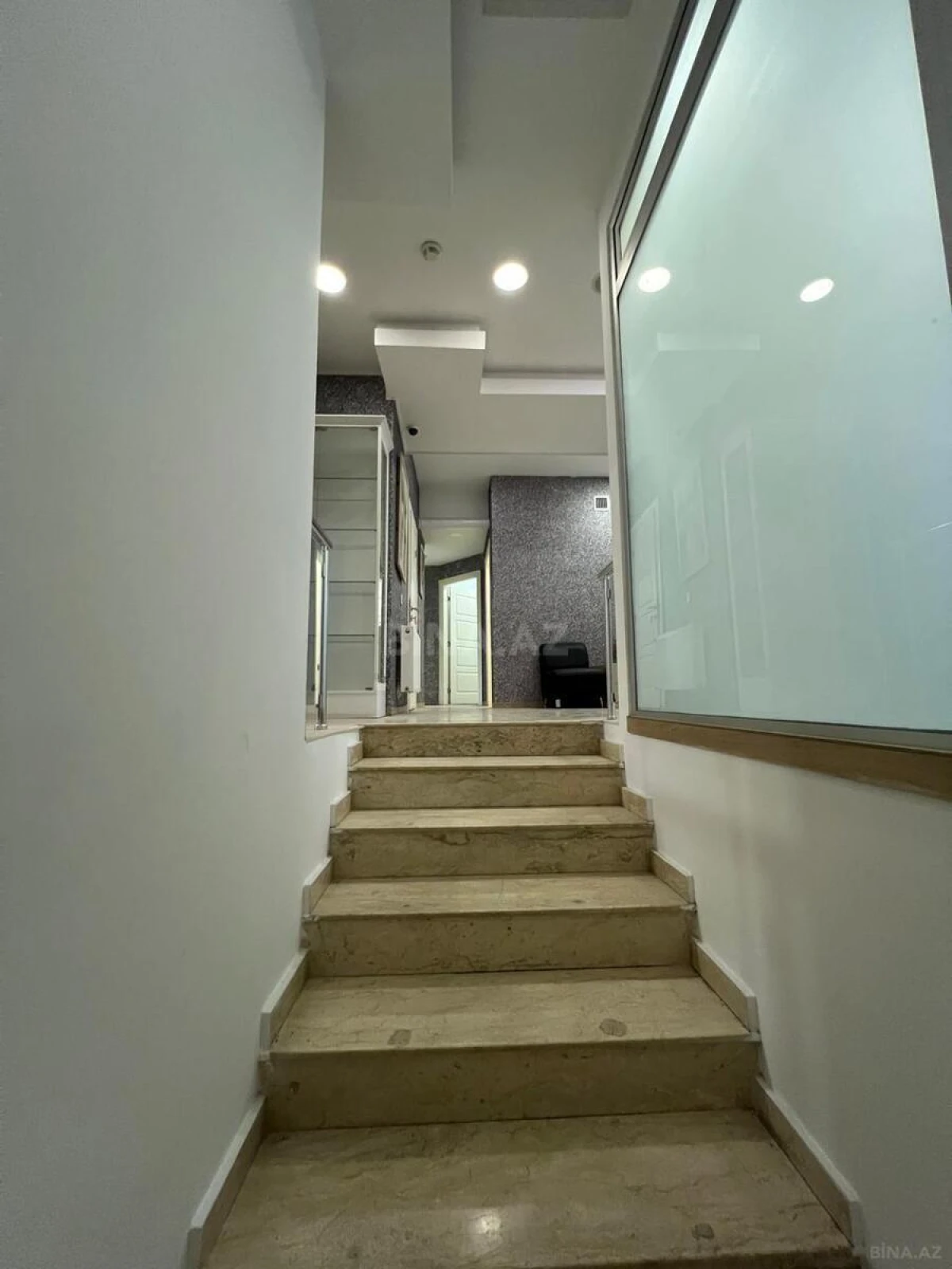 Satılır obyekt 500 m²