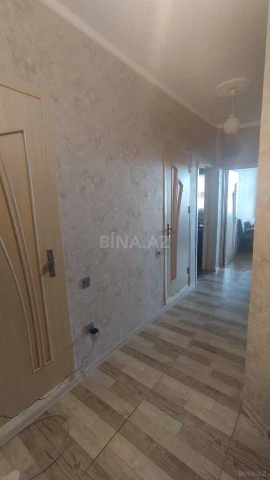 Satılır 3 otaqlı mənzil 92 m²