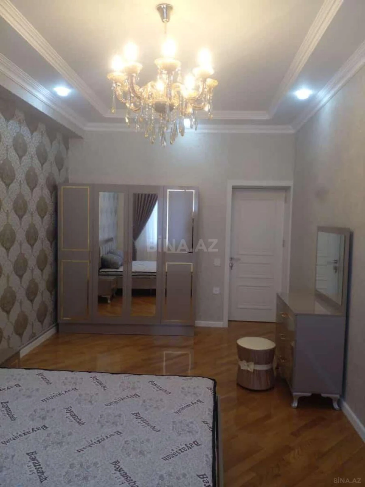 Satılır 2 otaqlı mənzil 66 m²