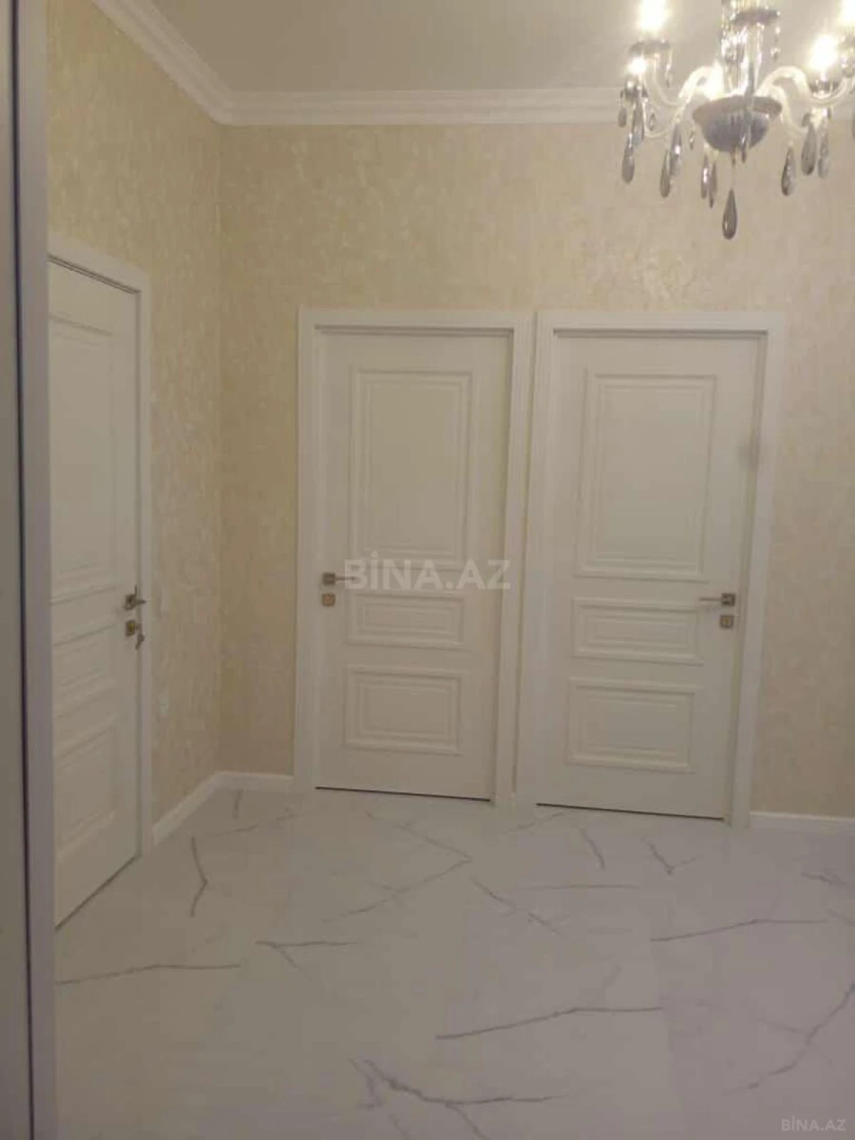 Satılır 2 otaqlı mənzil 66 m²