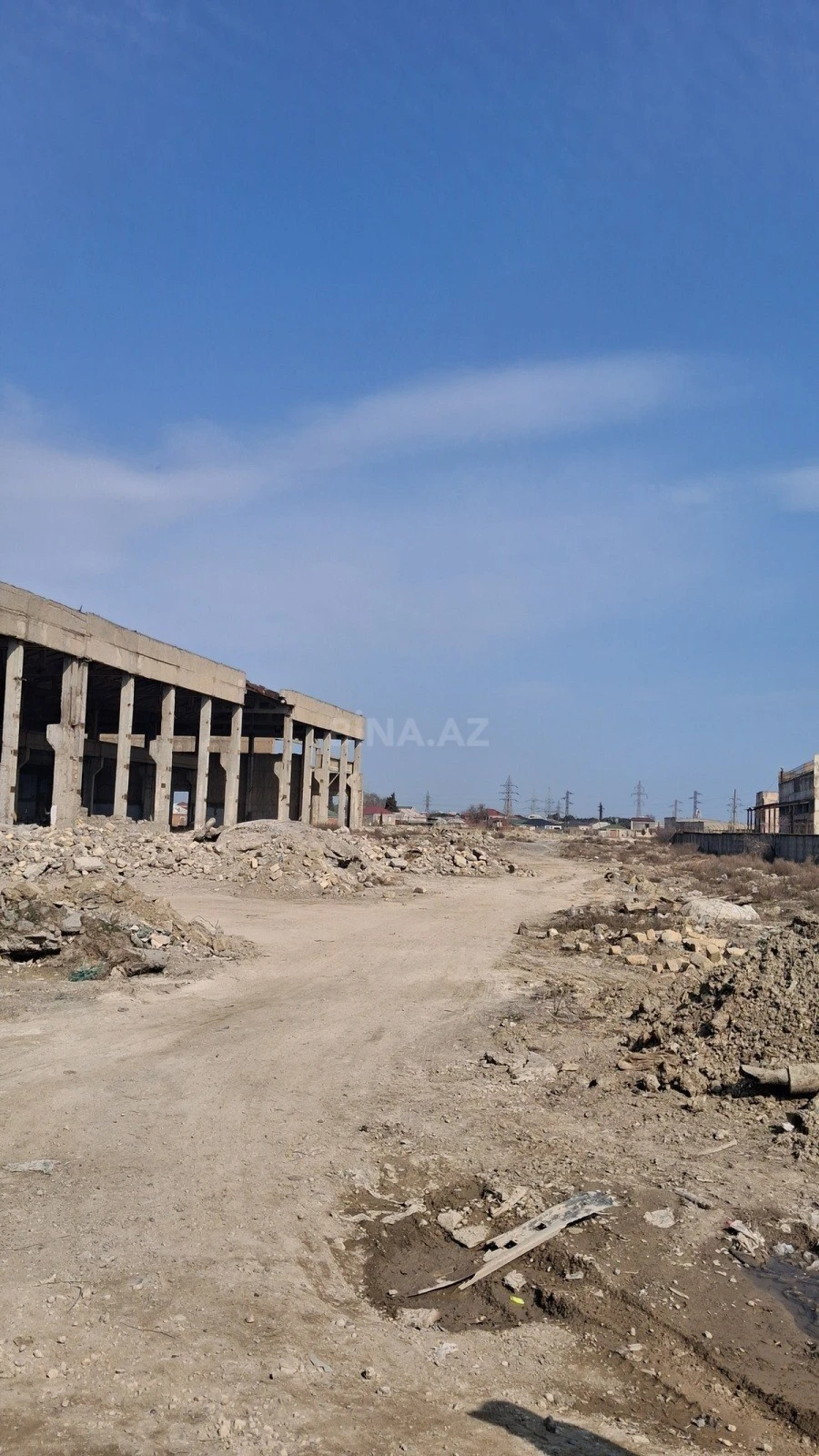 Satılır torpaq sahəsi 300 m²