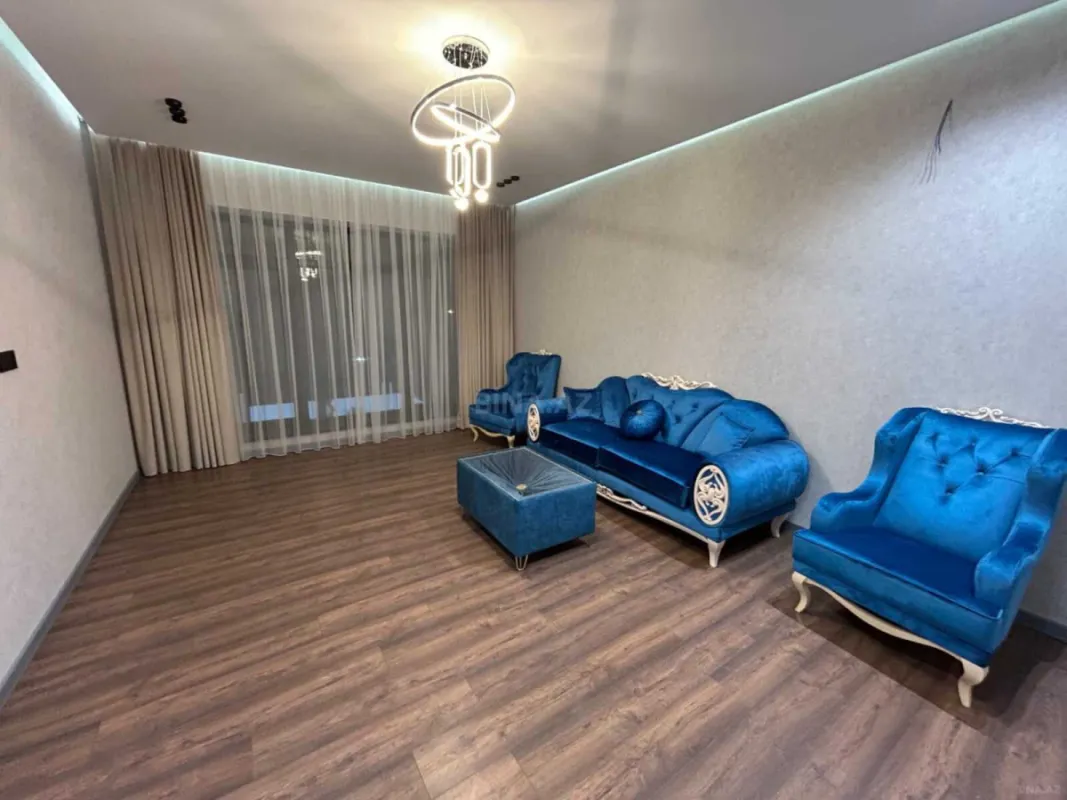 Satılır 5 otaqlı həyət evi 250 m²