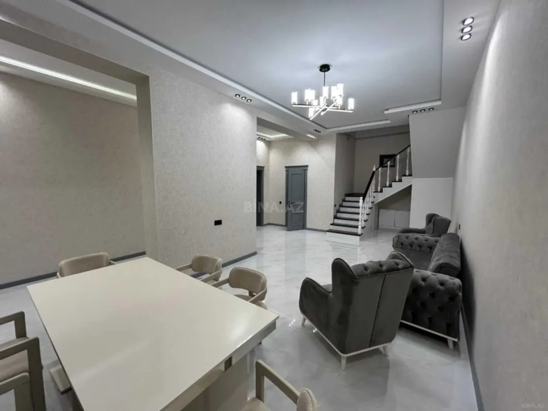Satılır 5 otaqlı həyət evi 250 m²