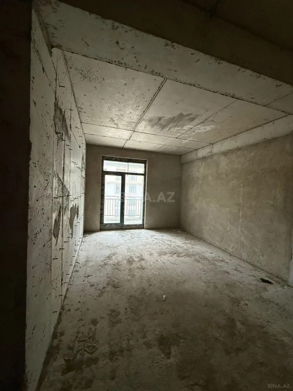 Satılır 4 otaqlı mənzil 149.5 m²