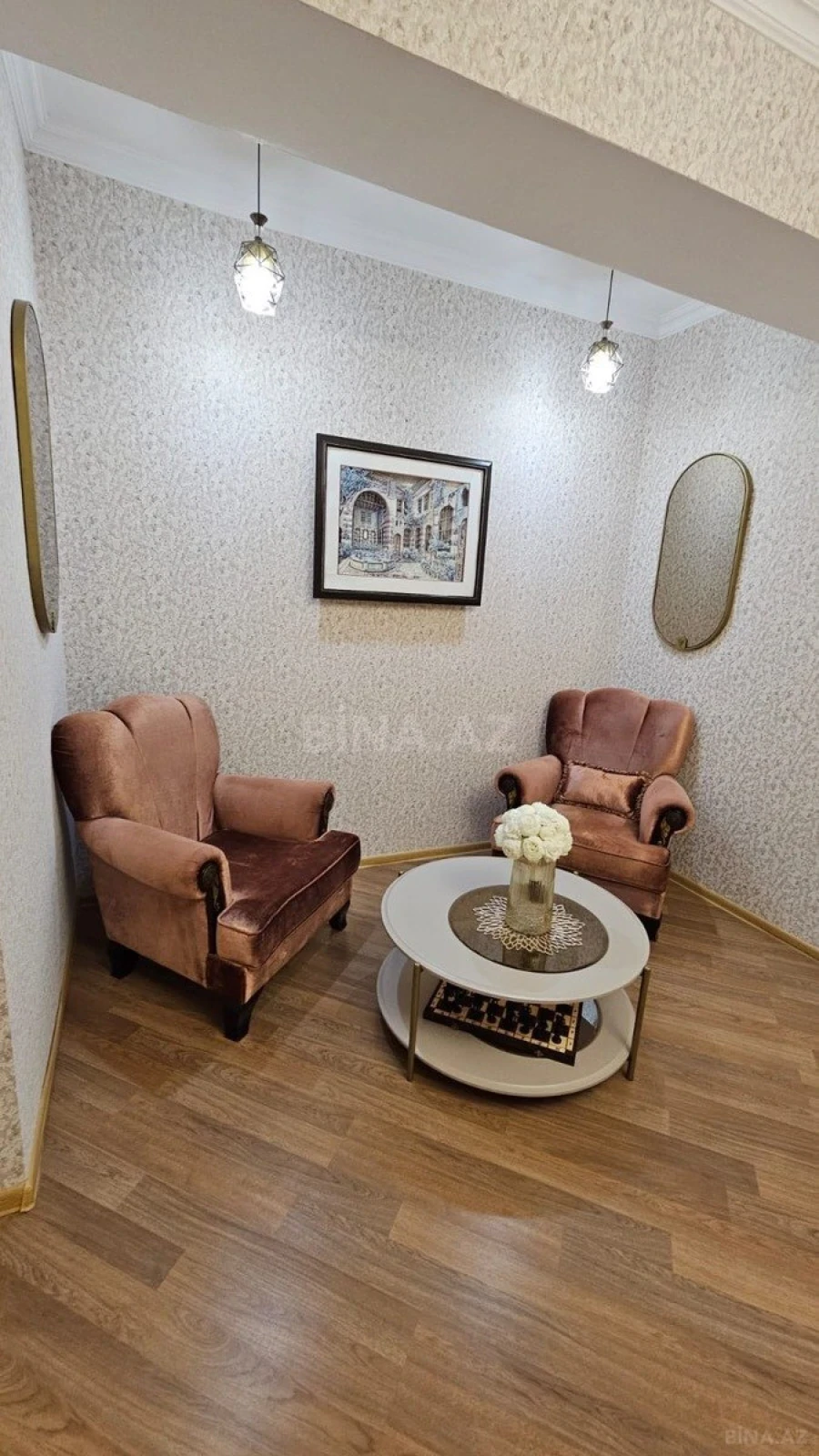 Satılır 3 otaqlı mənzil 121 m²