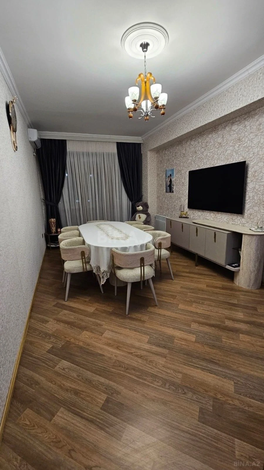 Satılır 3 otaqlı mənzil 121 m²