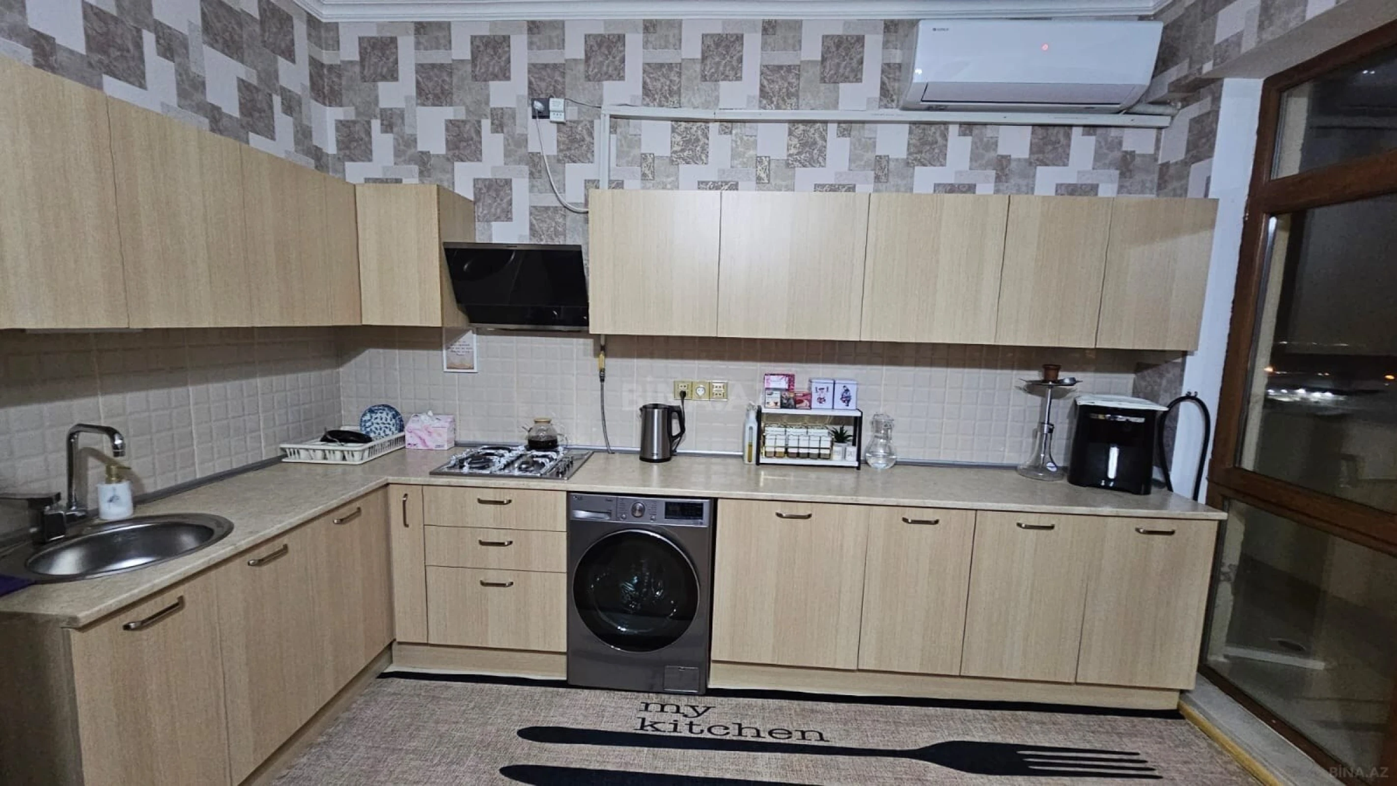 Satılır 3 otaqlı mənzil 121 m²