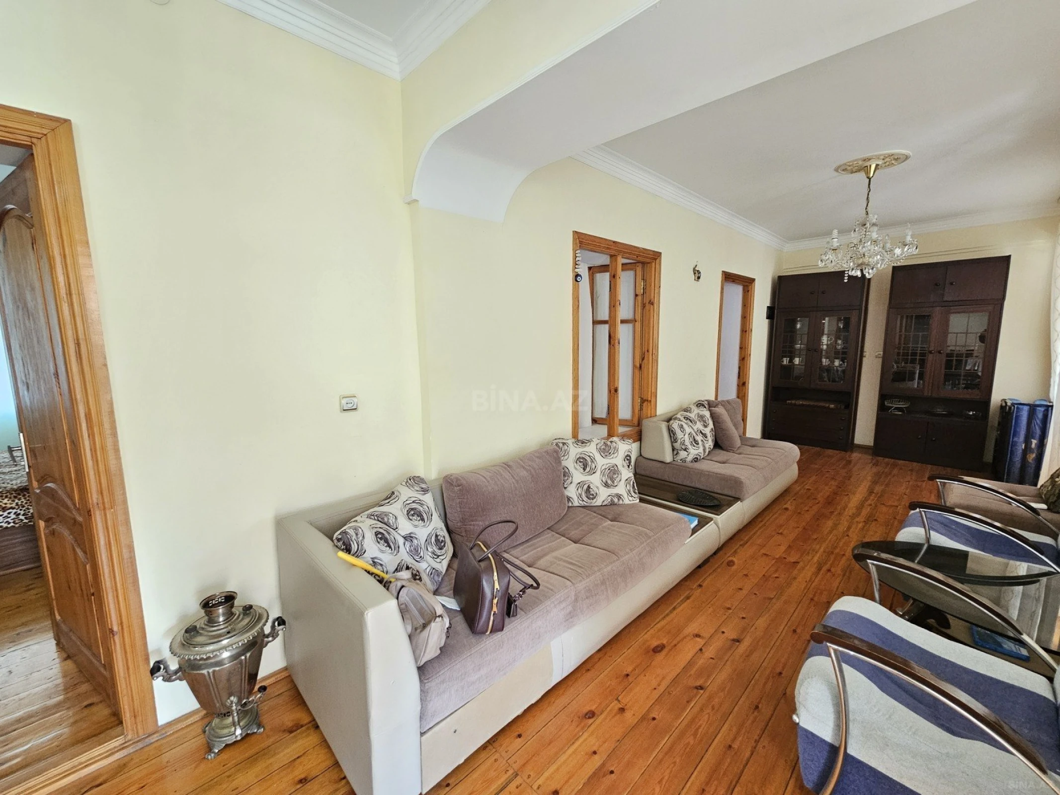 Satılır 4 otaqlı həyət evi 200 m²