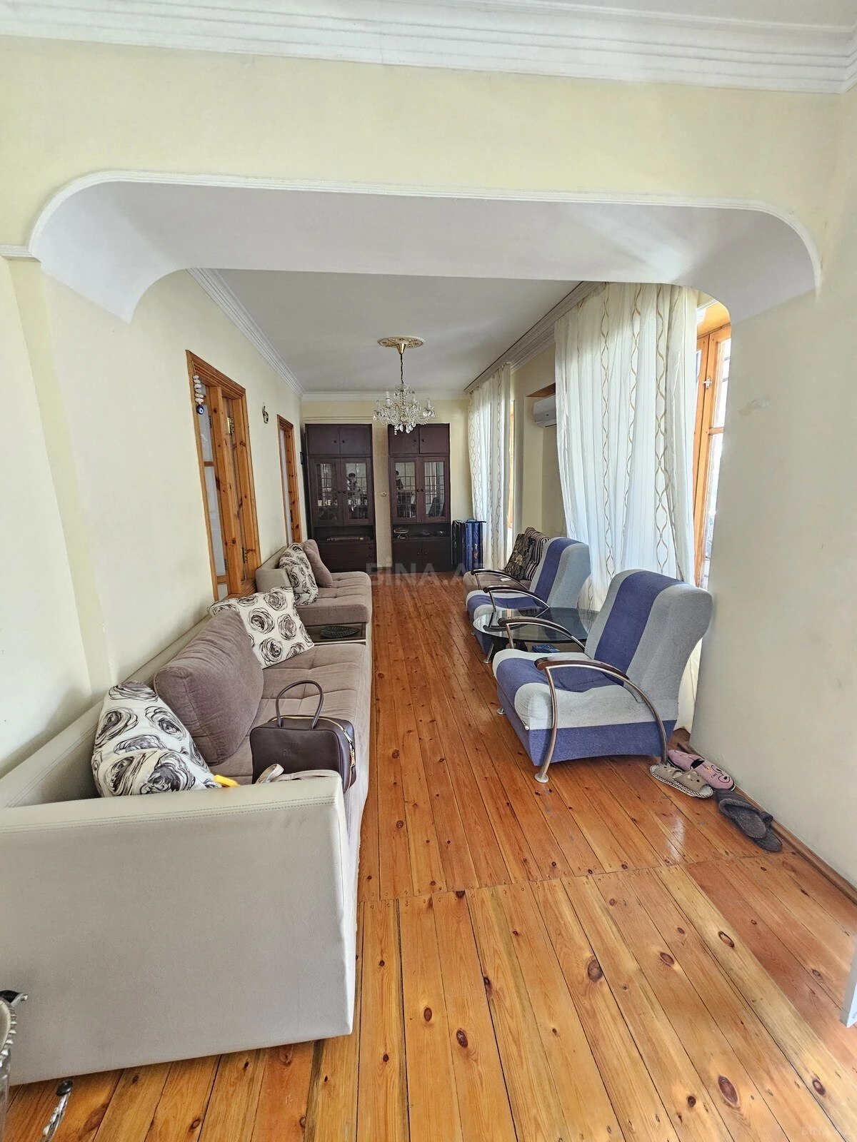 Satılır 4 otaqlı həyət evi 200 m²