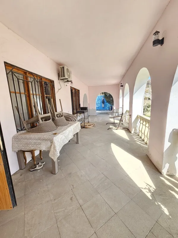 Satılır 4 otaqlı həyət evi 200 m²