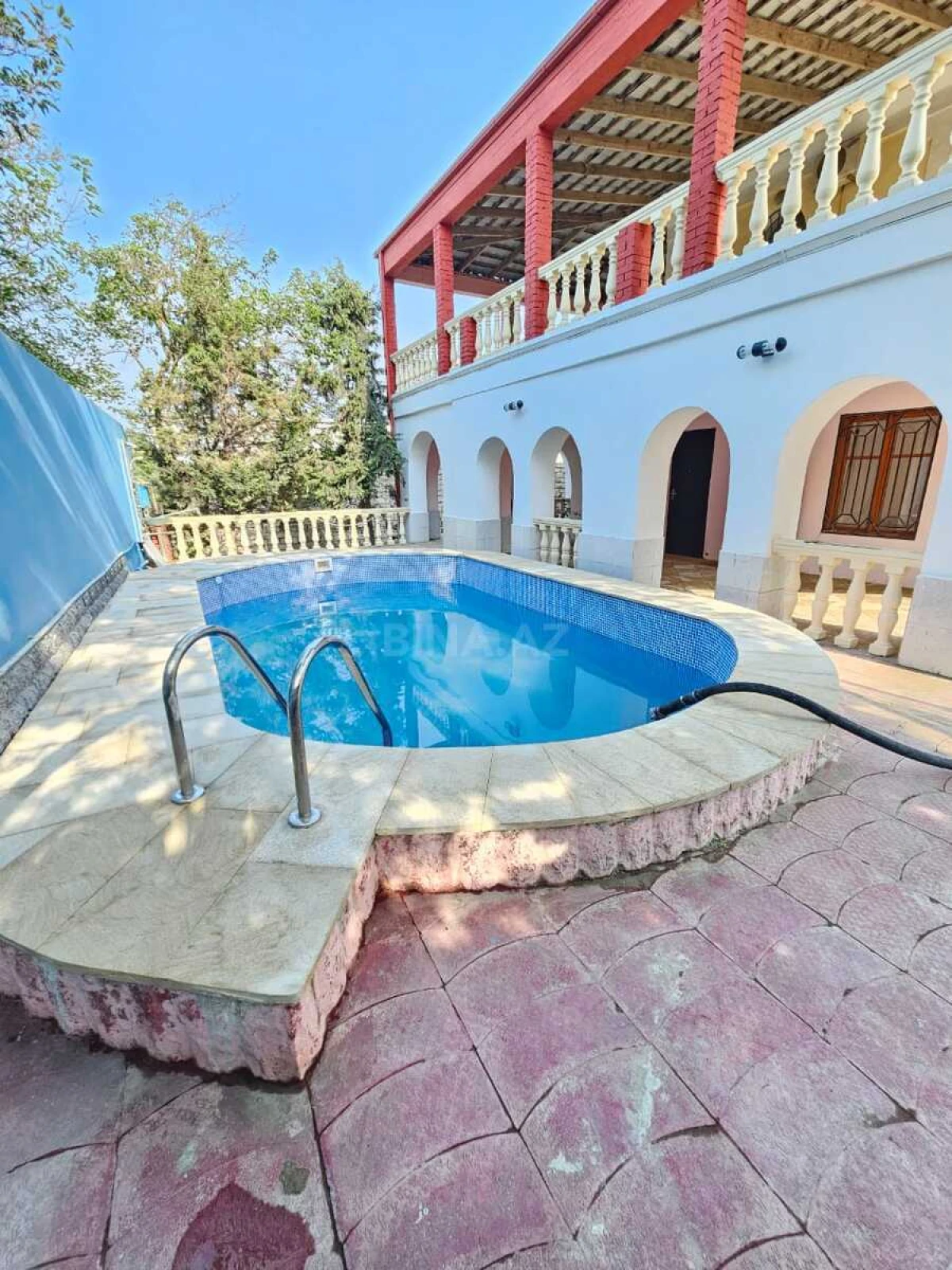 Satılır 4 otaqlı həyət evi 200 m²