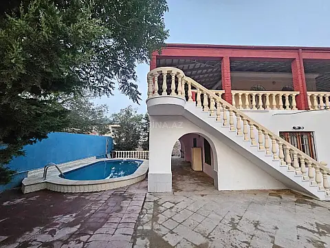 Satılır 4 otaqlı həyət evi 200 m²