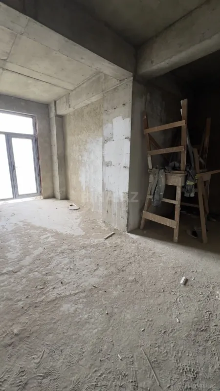 Satılır 2 otaqlı mənzil 69 m²