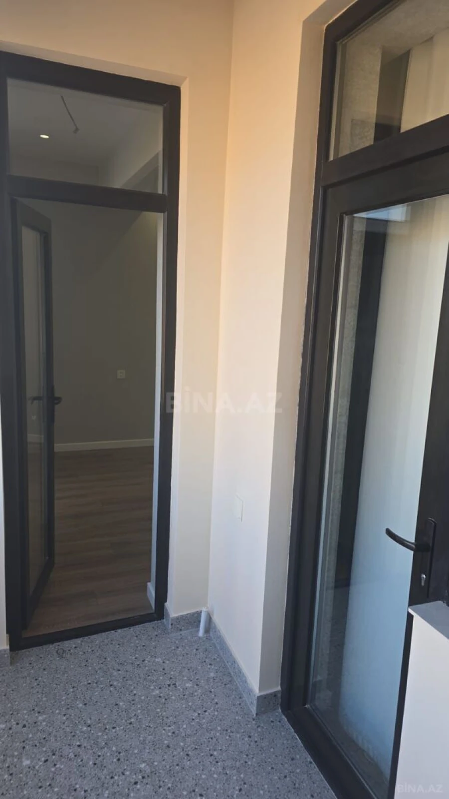 Satılır 2 otaqlı mənzil 54 m²