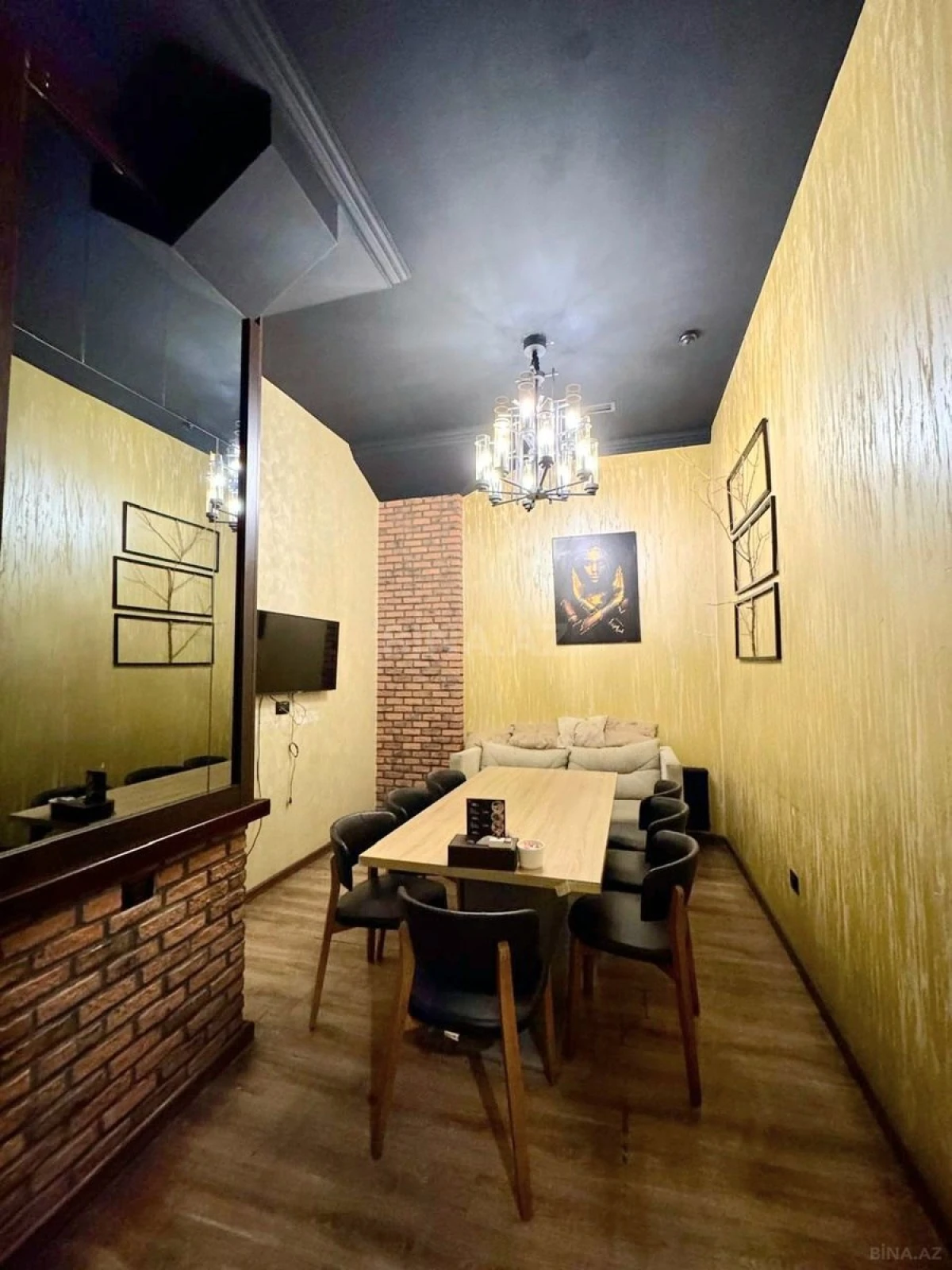 Satılır obyekt 330 m²