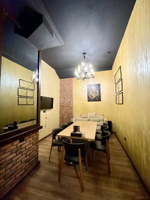 Satılır obyekt 330 m²