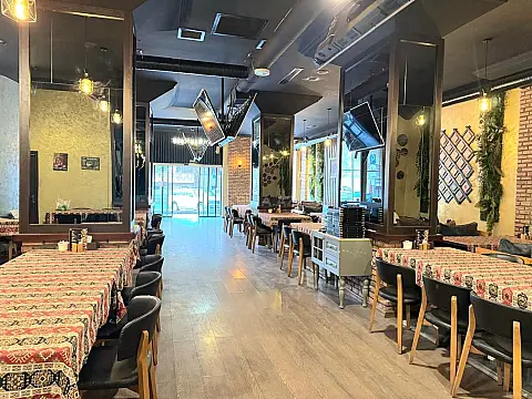 Satılır obyekt 330 m²