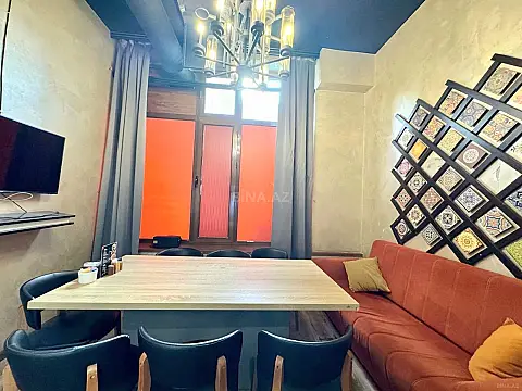 Satılır obyekt 330 m²