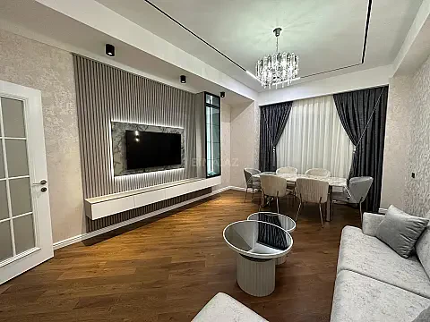 Kirayə verilir 3 otaqlı mənzil 140 m² — Bakı 3 otaq 140.00 m²