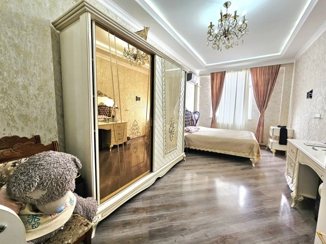 Satılır 3 otaqlı mənzil 94 m²