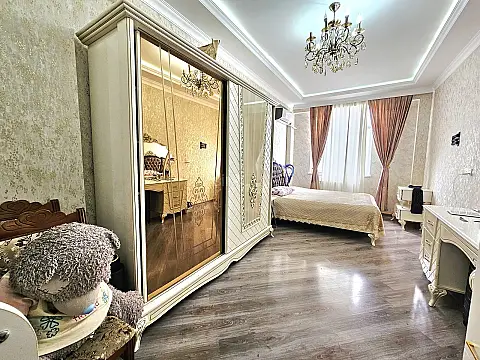 Satılır 3 otaqlı mənzil 94 m²