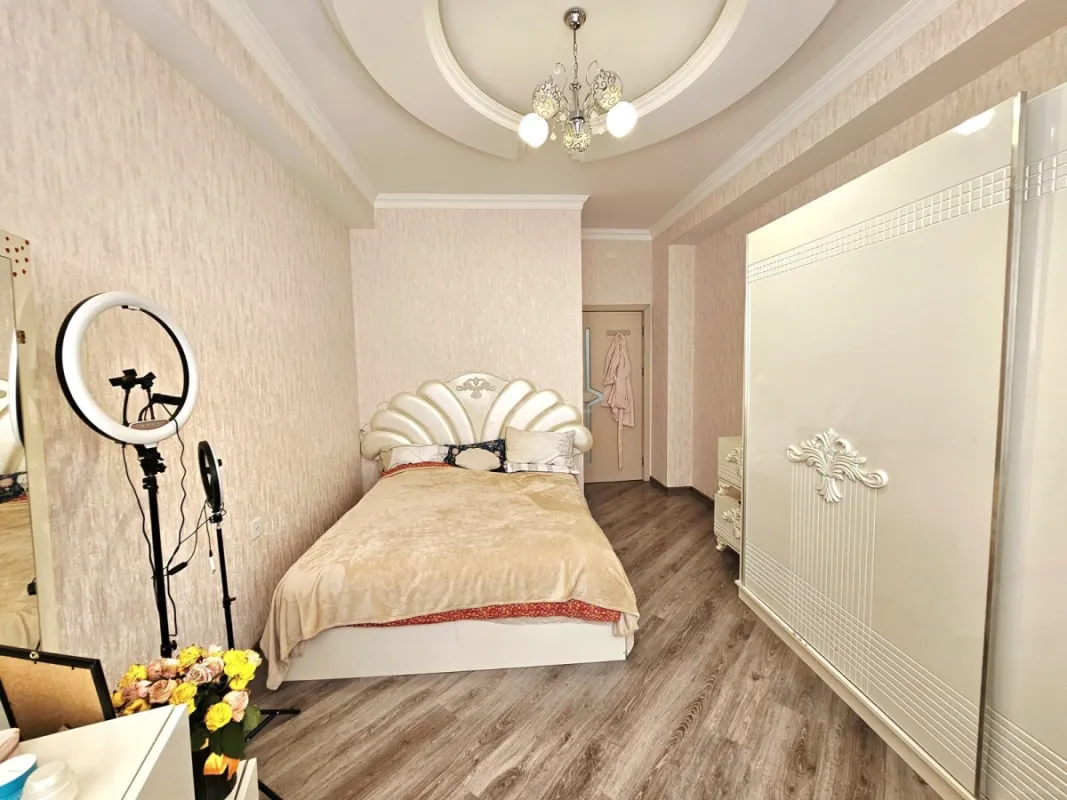 Satılır 3 otaqlı mənzil 94 m²