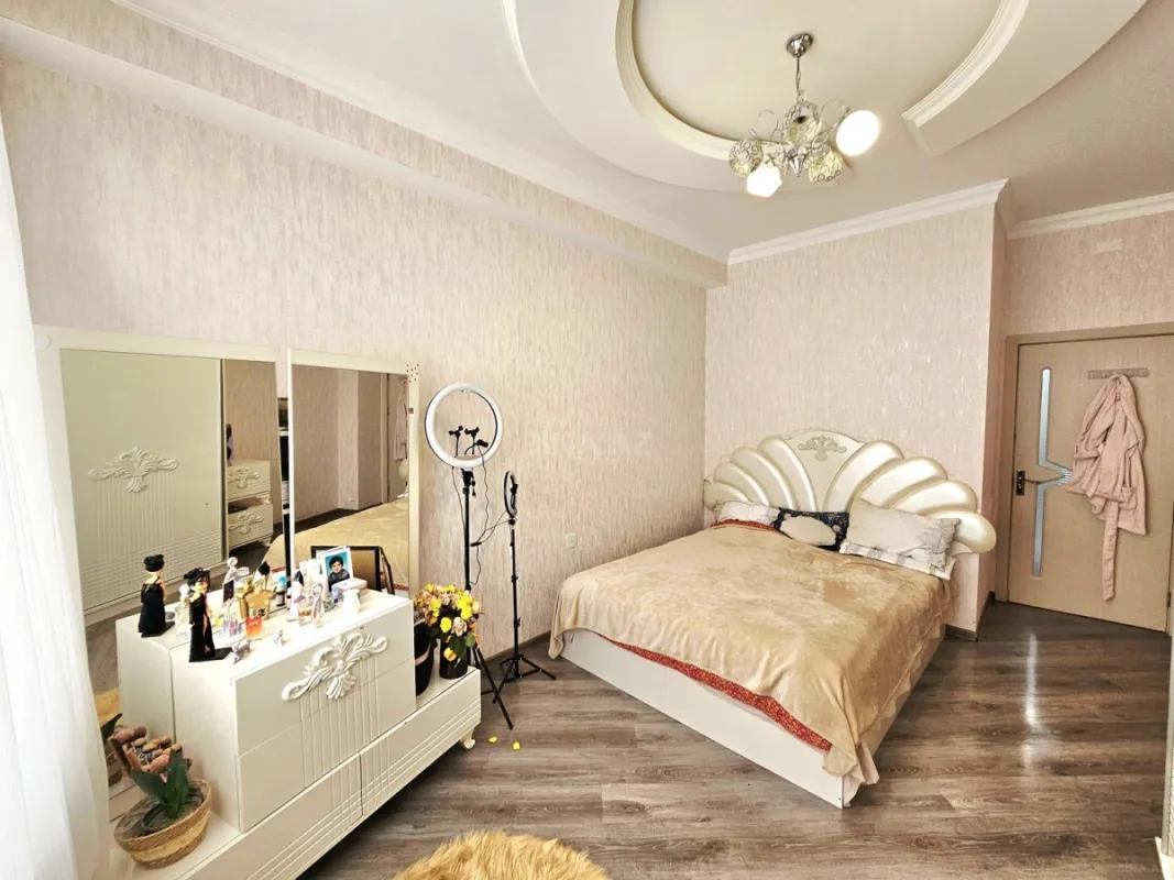 Satılır 3 otaqlı mənzil 94 m²