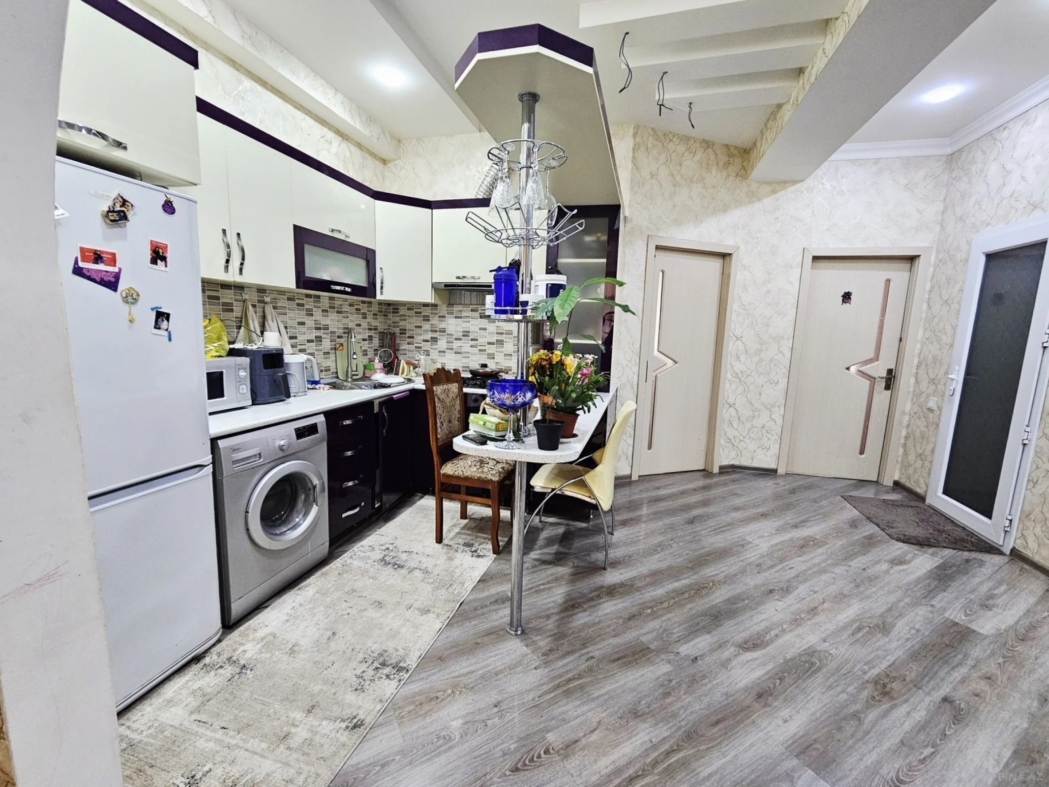 Satılır 3 otaqlı mənzil 94 m²