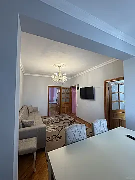 Kirayə verilir 2 otaqlı mənzil 55 m²