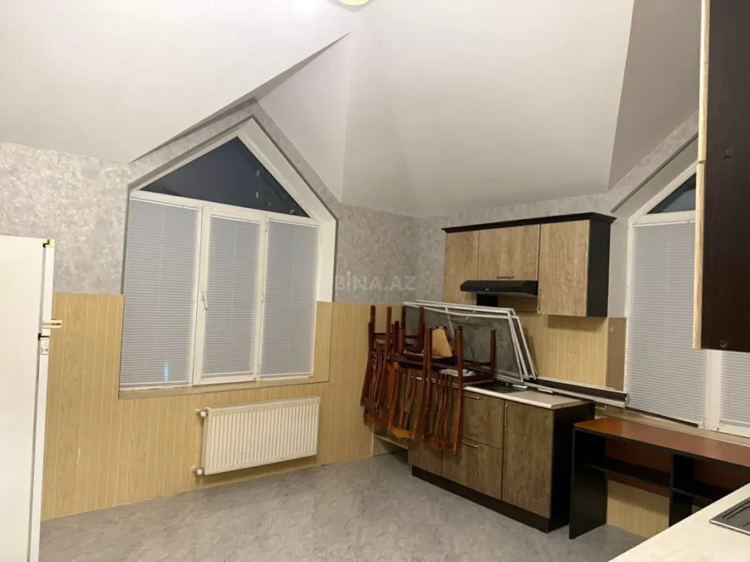 Kirayə verilir 8 otaqlı ofis 220 m²