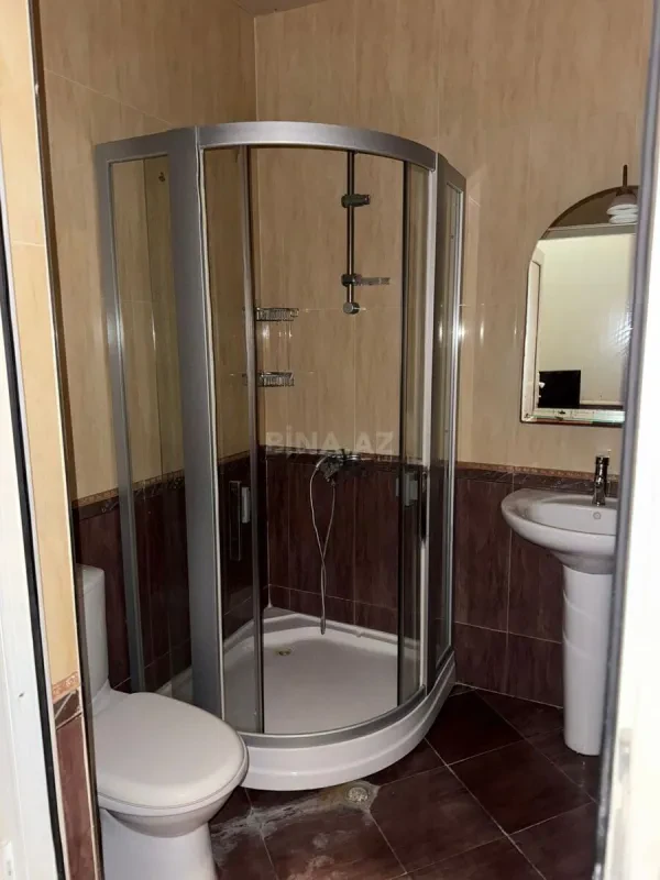 Kirayə verilir 8 otaqlı ofis 220 m²