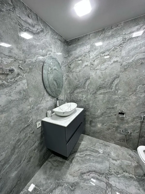 Satılır 3 otaqlı mənzil 145 m²