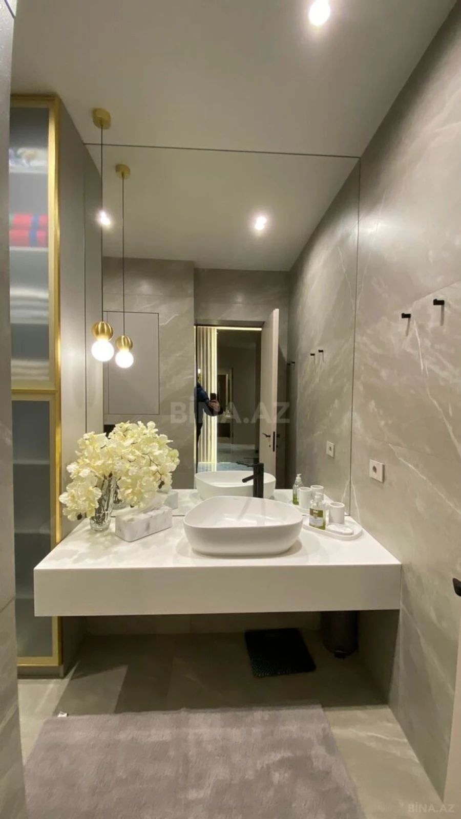 Kirayə verilir 2 otaqlı mənzil 70 m²