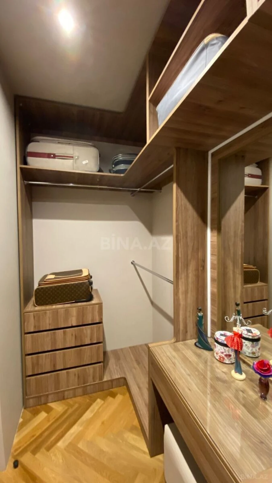 Kirayə verilir 2 otaqlı mənzil 70 m²