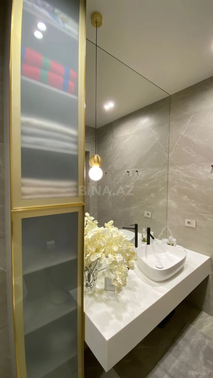 Kirayə verilir 2 otaqlı mənzil 70 m²