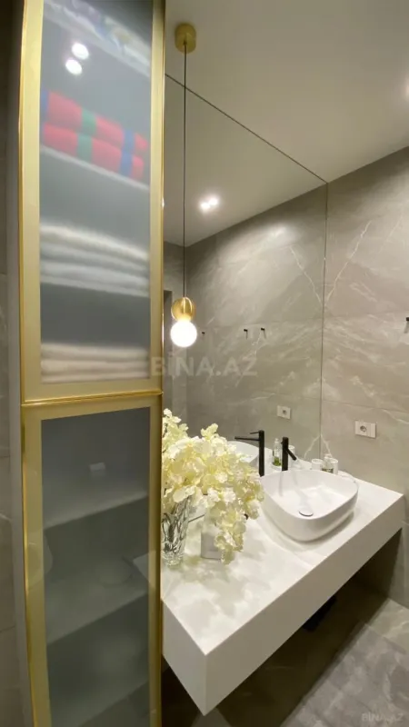 Kirayə verilir 2 otaqlı mənzil 70 m²