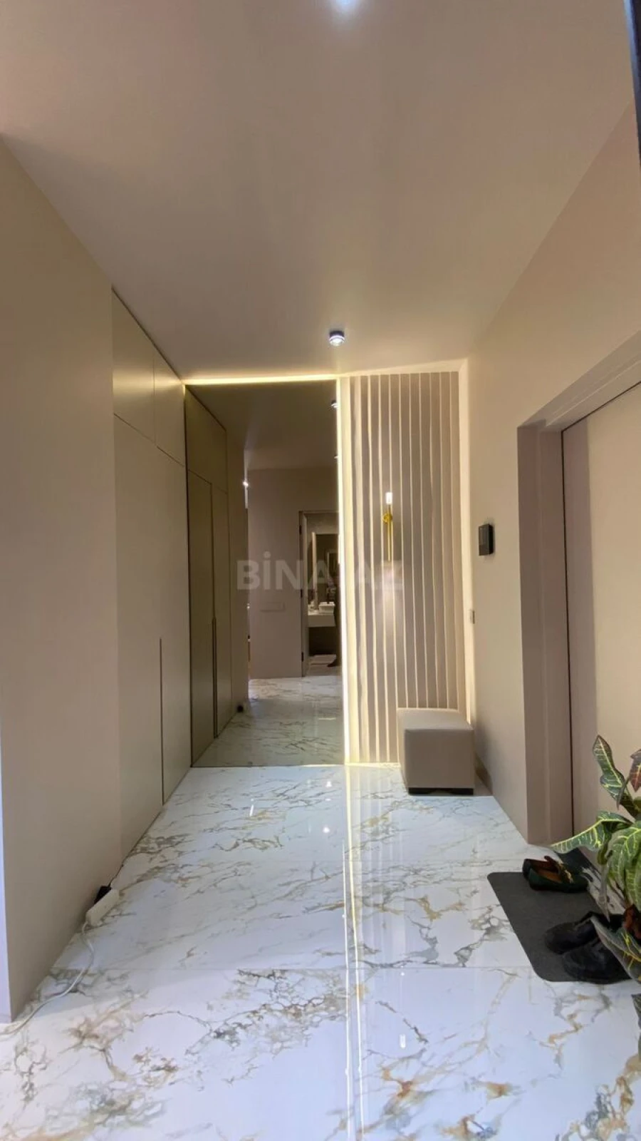 Kirayə verilir 2 otaqlı mənzil 70 m²