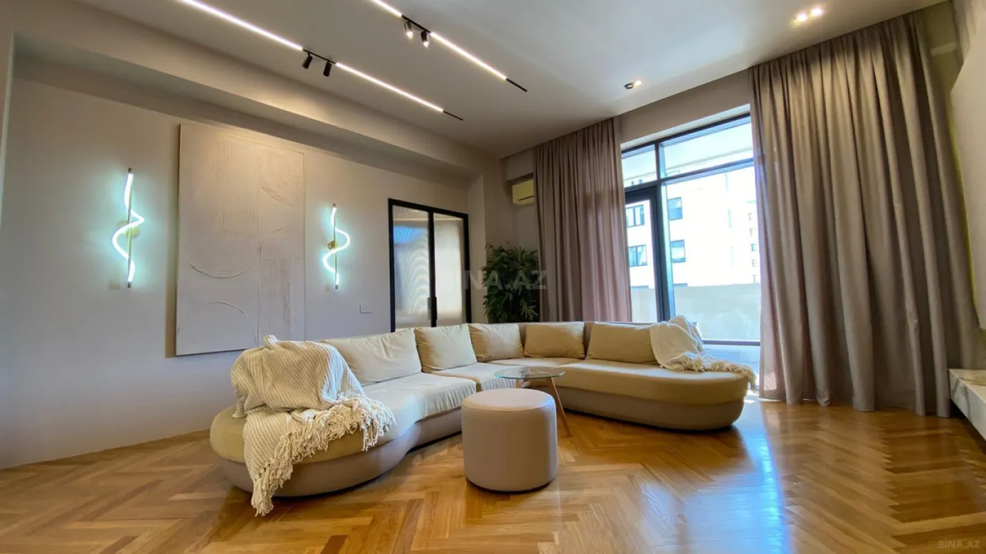 Kirayə verilir 2 otaqlı mənzil 70 m²