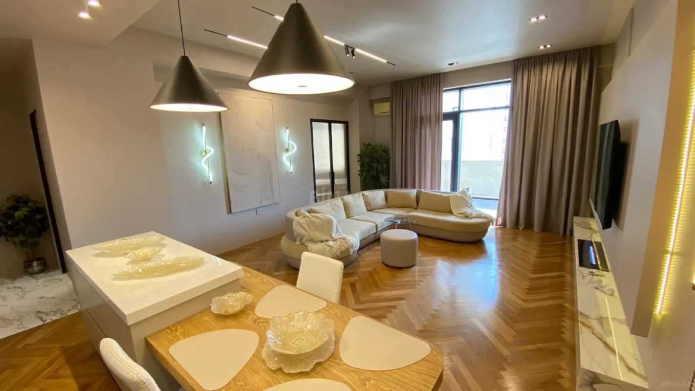 Kirayə verilir 2 otaqlı mənzil 70 m²