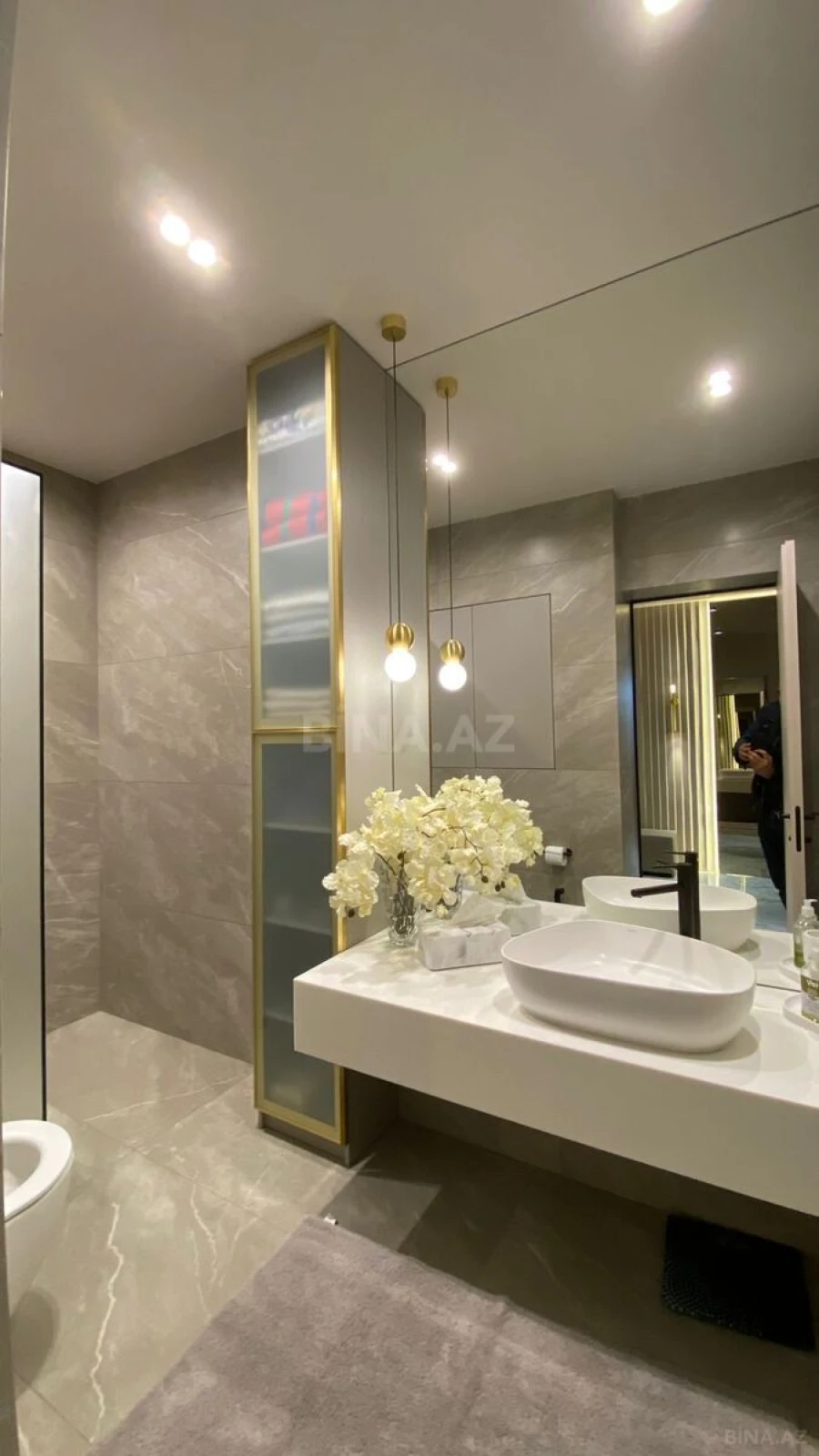 Kirayə verilir 2 otaqlı mənzil 70 m²