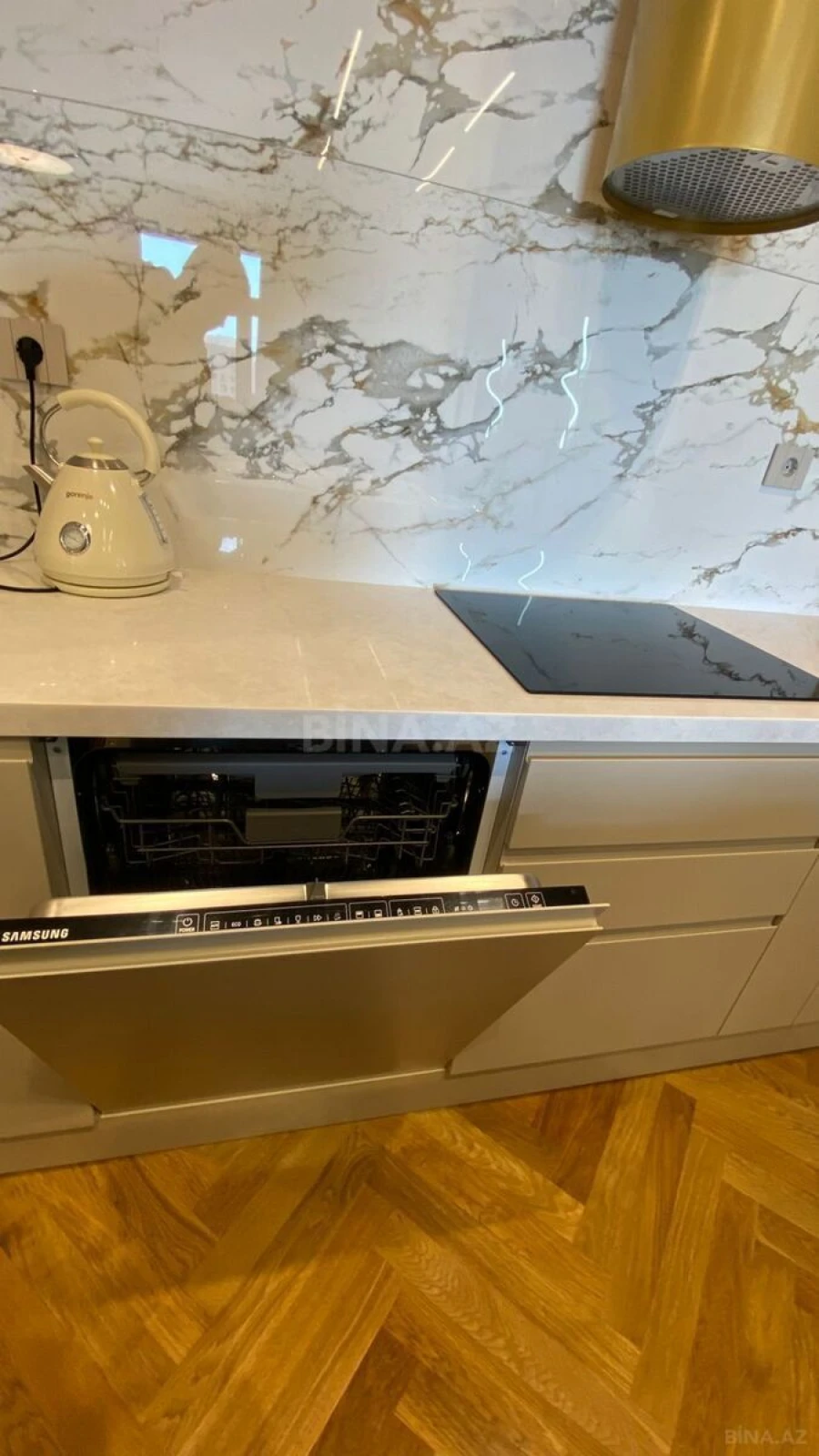Kirayə verilir 2 otaqlı mənzil 70 m²