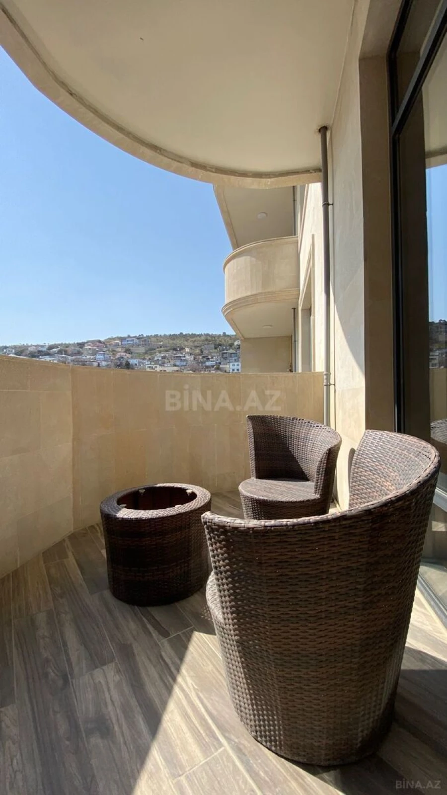 Kirayə verilir 2 otaqlı mənzil 70 m²