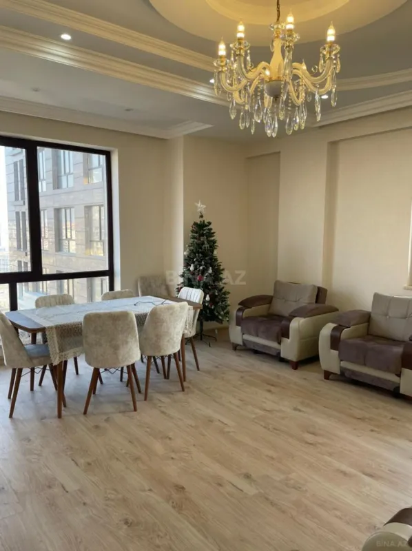 Kirayə verilir 3 otaqlı mənzil 120 m²