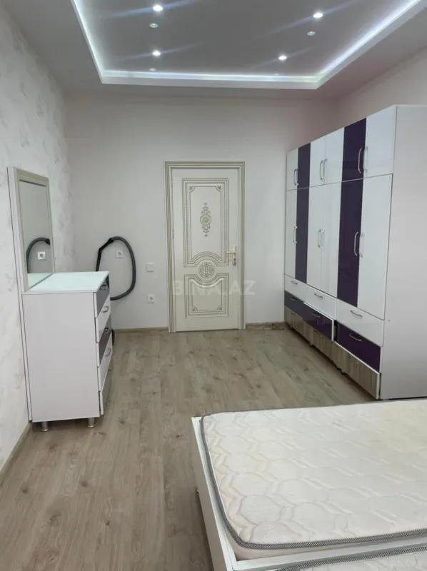Kirayə verilir 3 otaqlı mənzil 120 m²