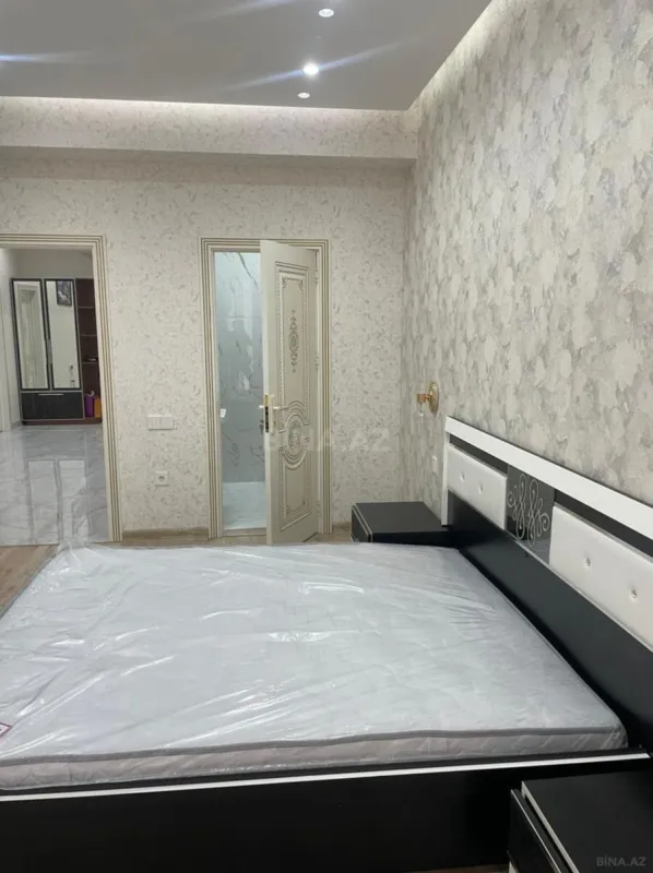 Kirayə verilir 3 otaqlı mənzil 120 m²