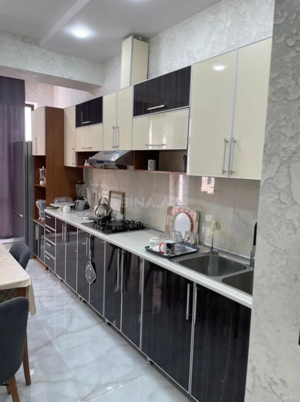 Kirayə verilir 3 otaqlı mənzil 120 m²