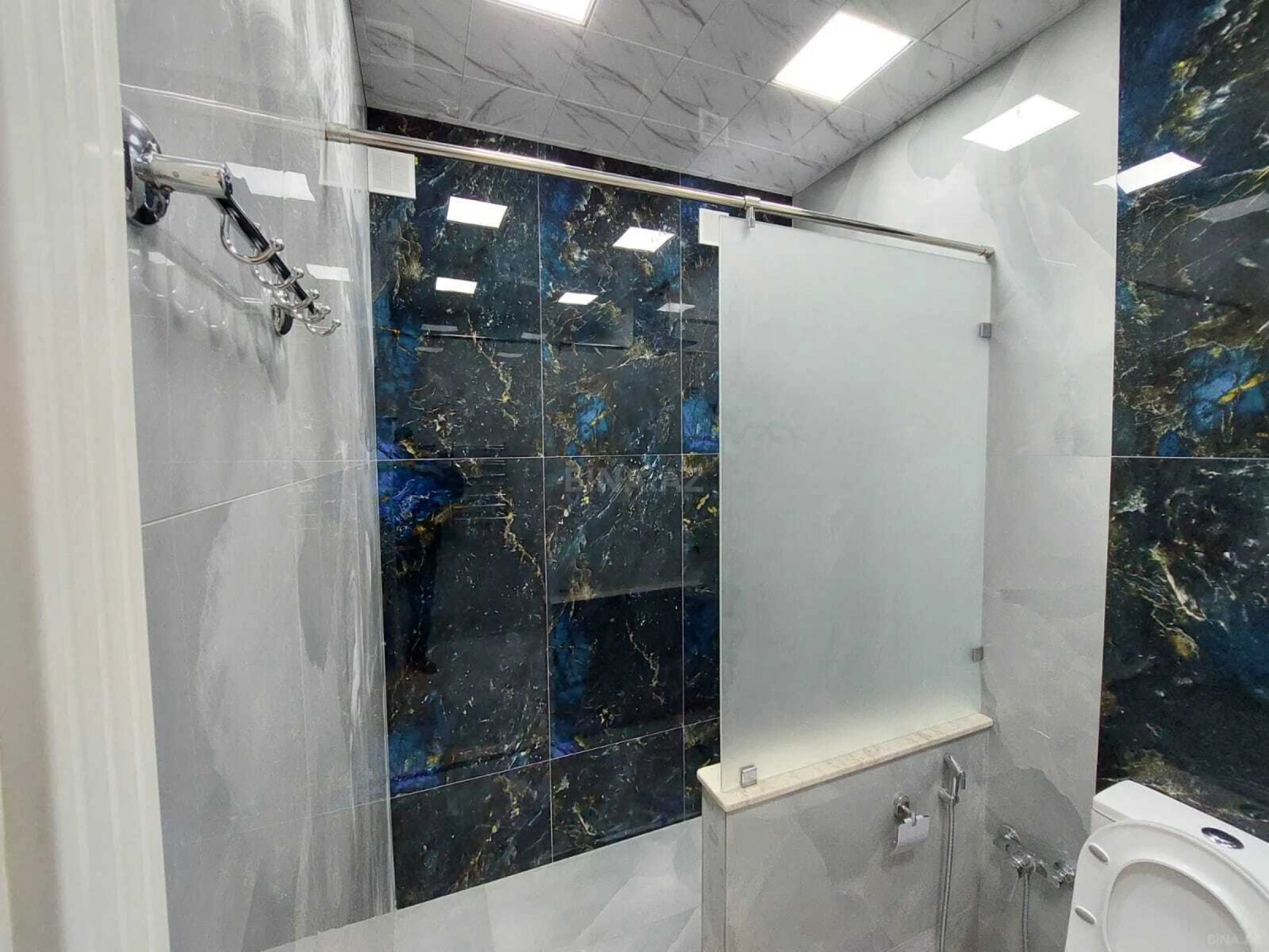 Kirayə verilir 3 otaqlı mənzil 120 m²