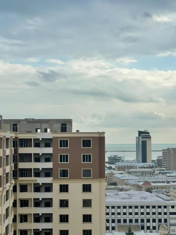 Kirayə verilir 3 otaqlı mənzil 120 m²